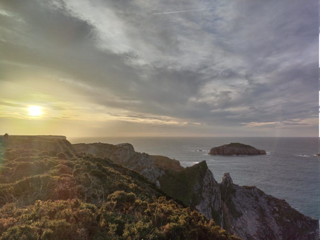 Puesta de Sol en Asturies Puesta de sol en el Cabo Peñes